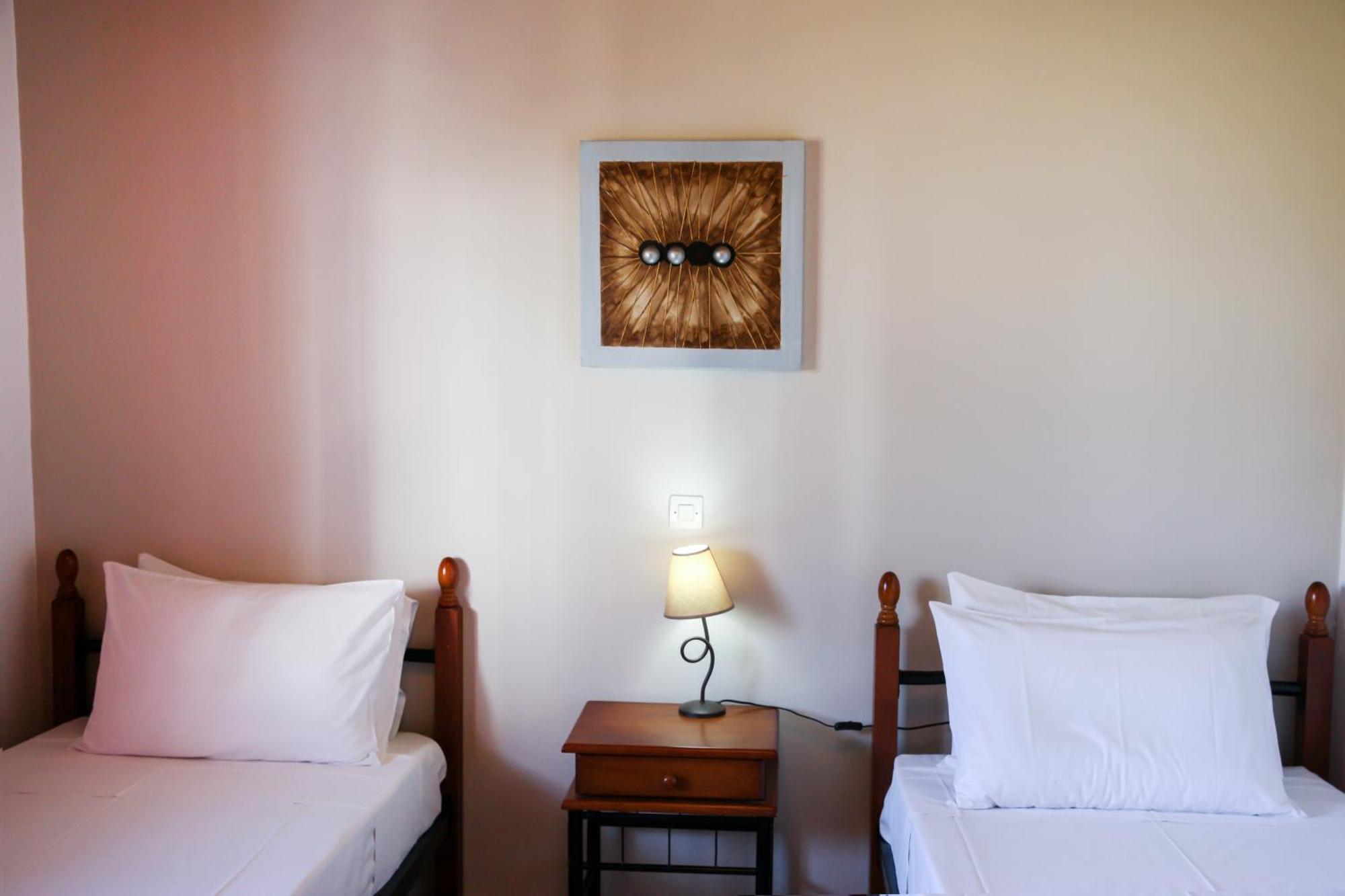 S&C Kosmos Beach Resort โรดา ภายนอก รูปภาพ